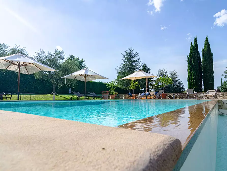 Immagine 6 di Villa in vendita  in Strada Vicinale Valle Rote snc a Bassano In Teverina