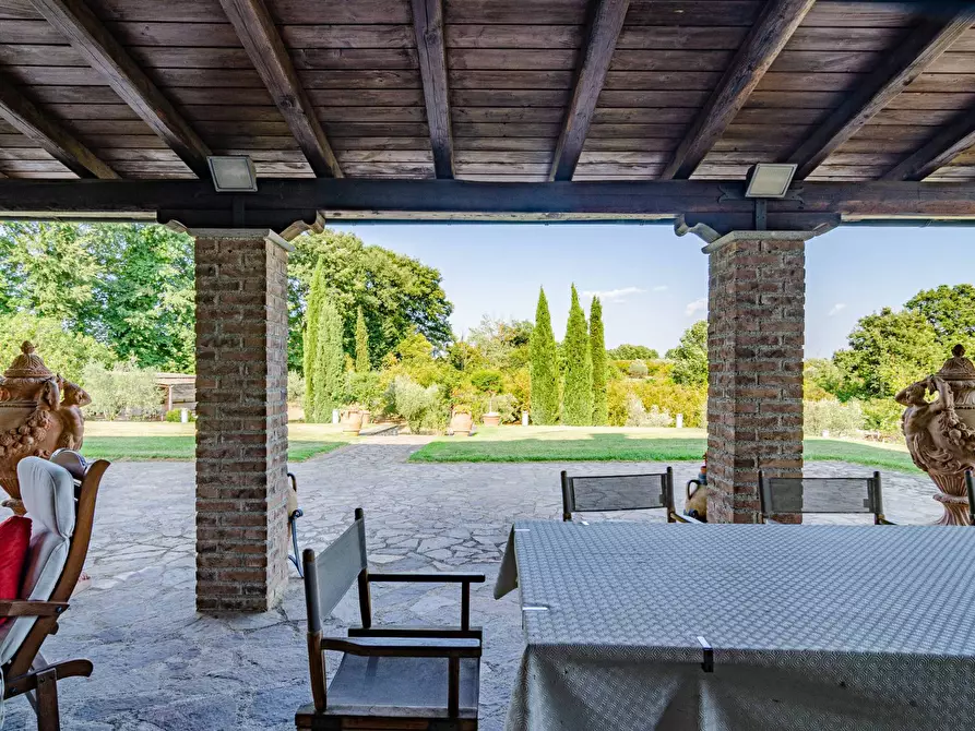 Immagine 37 di Villa in vendita  in Strada Vicinale Valle Rote snc a Bassano In Teverina