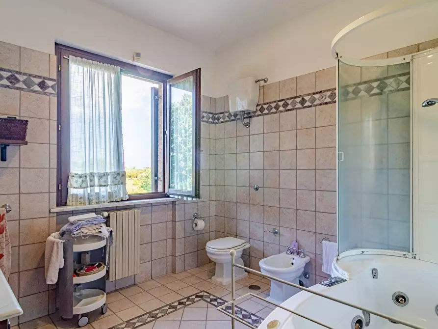 Immagine 89 di Villa in vendita  in Strada Vicinale Valle Rote snc a Bassano In Teverina
