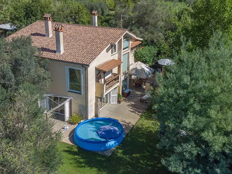 Immagine 3 di Villa in vendita  in Via Campagnanese 6 a Campagnano Di Roma