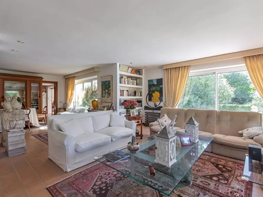 Immagine 11 di Villa in vendita  in Via Campagnanese 6 a Campagnano Di Roma