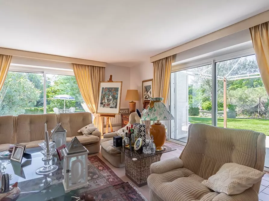 Immagine 12 di Villa in vendita  in Via Campagnanese 6 a Campagnano Di Roma