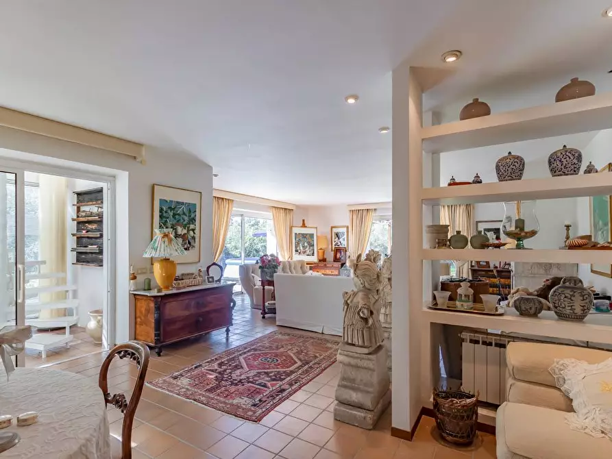 Immagine 16 di Villa in vendita  in Via Campagnanese 6 a Campagnano Di Roma