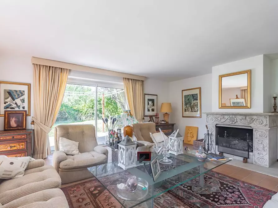 Immagine 10 di Villa in vendita  in Via Campagnanese 6 a Campagnano Di Roma