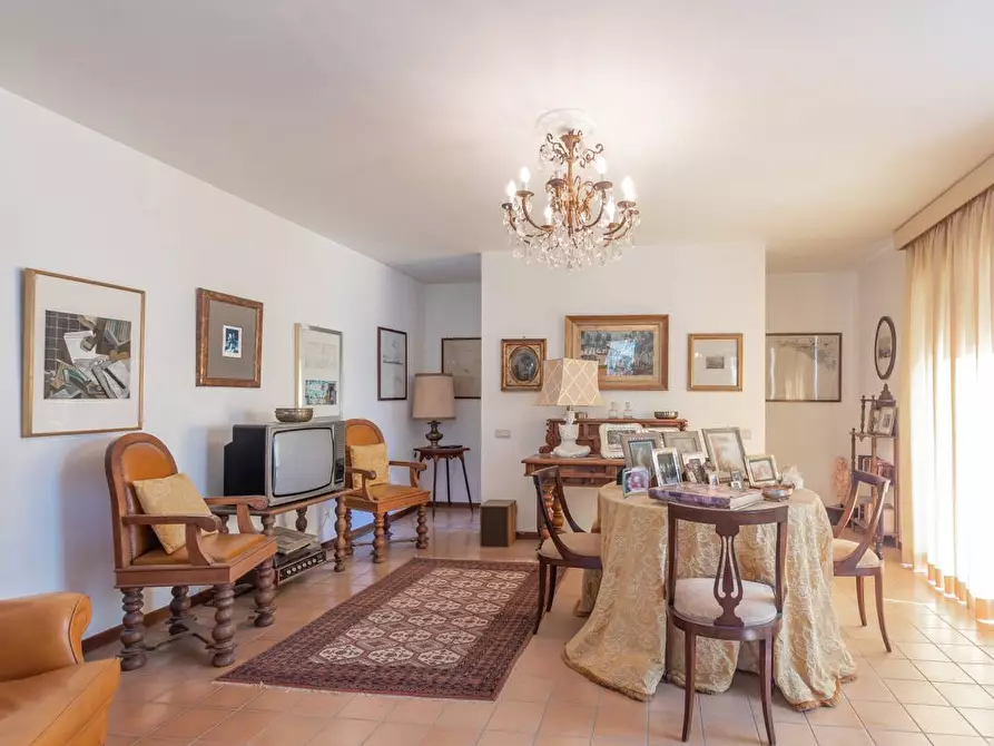 Immagine 29 di Villa in vendita  in Via Campagnanese 6 a Campagnano Di Roma