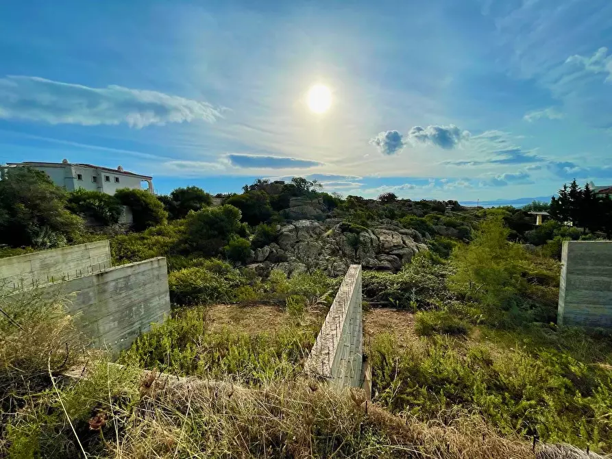 Immagine 10 di Terreno residenziale in vendita  in via li scali a Arzachena