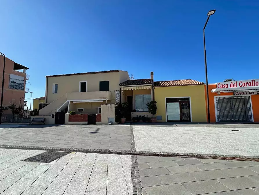 Immagine 4 di Locale commerciale in vendita  in Piazza Cossiga Golfo Aranci a Golfo Aranci