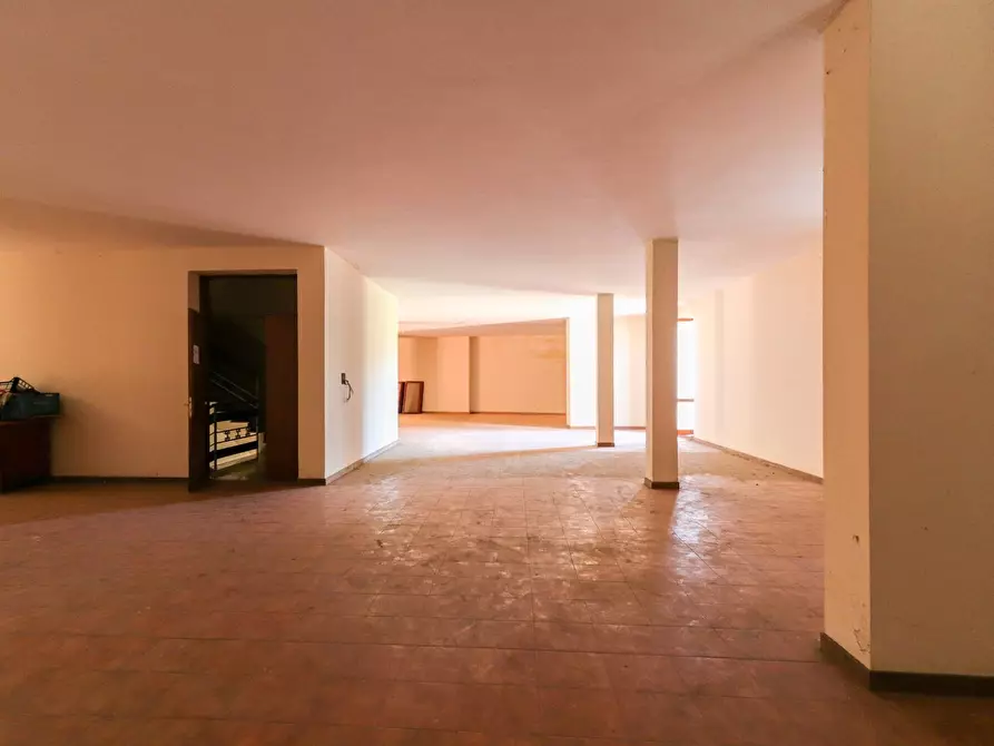 Immagine 4 di Ufficio in vendita  in via Giuseppe Garibaldi 65 a Vallerano