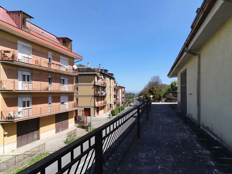 Immagine 10 di Ufficio in vendita  in via Giuseppe Garibaldi 65 a Vallerano