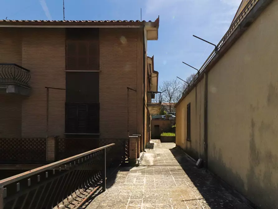 Immagine 19 di Ufficio in vendita  in via Giuseppe Garibaldi 65 a Vallerano