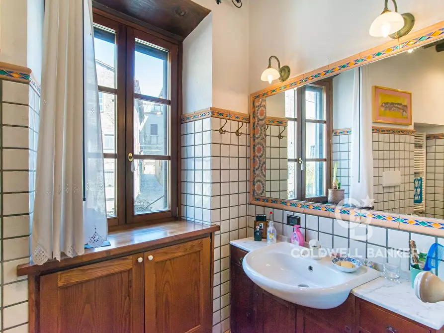 Immagine 21 di Appartamento in vendita  in Piazza dell'Oca 8 a Sutri