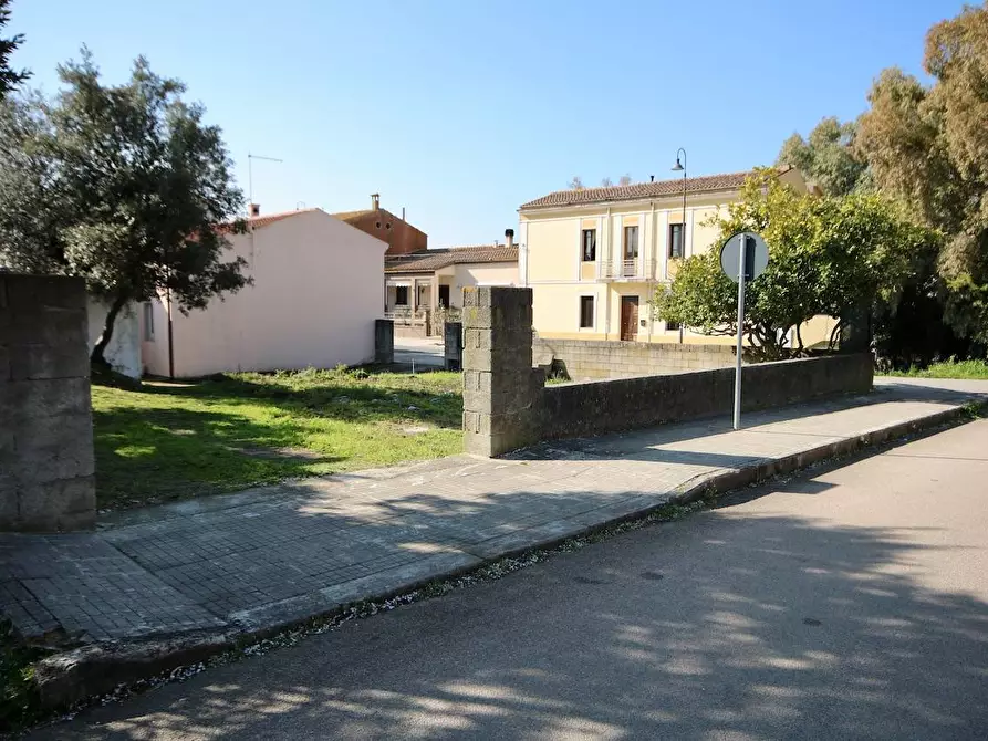Immagine 11 di Terreno residenziale in vendita  in VIA MONTESSORI 2 a Aggius