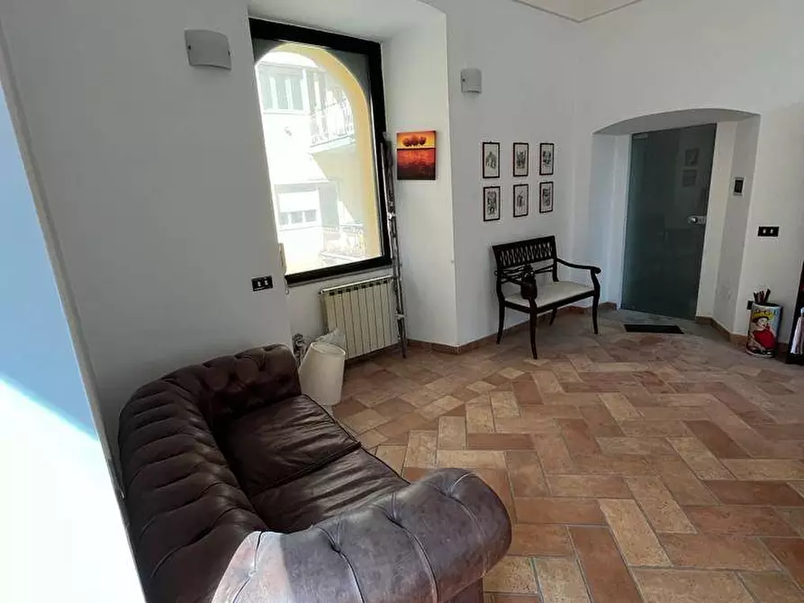 Immagine 11 di Loft/Open space in vendita  in VIA GRAMSCI a San Giorgio A Cremano