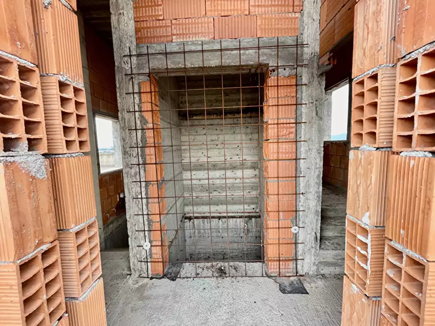 Immagine 31 di Terreno residenziale in vendita  in Via Roma a Olbia