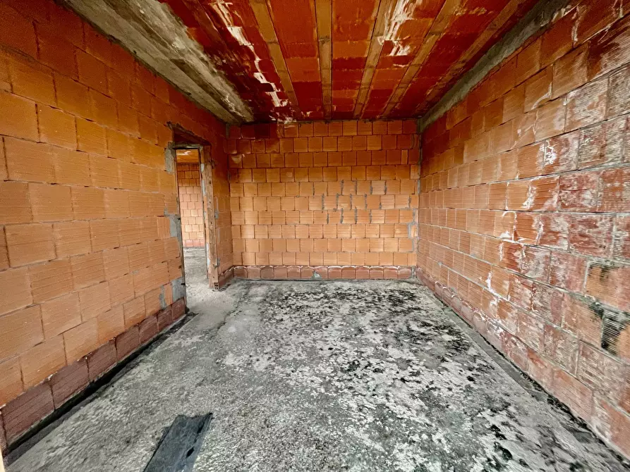 Immagine 37 di Terreno residenziale in vendita  in Via Roma a Olbia