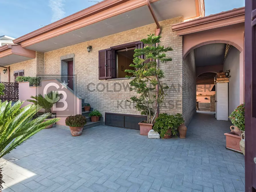 Immagine 1 di Villa in vendita  in via Venezia 58/C a Ciampino