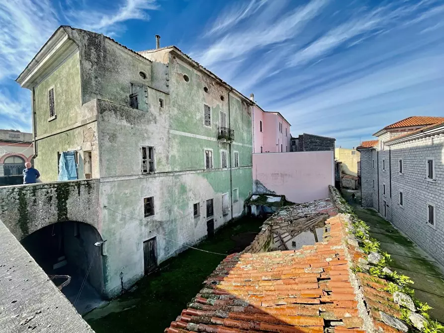 Immagine 20 di Palazzo in vendita  in Corso Vittorio Emanuele 20 a Aggius