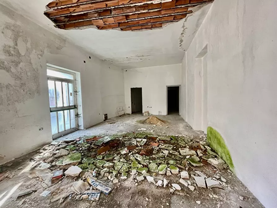 Immagine 2 di Locale commerciale in vendita  in Piazza Fumu Mossa a Aggius