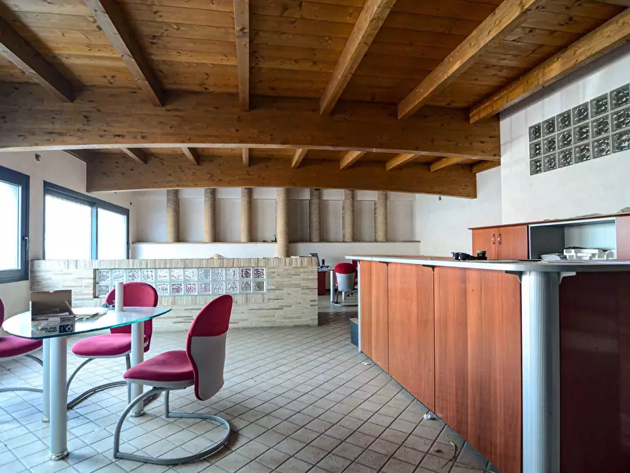 Immagine 3 di Capannone industriale in vendita  in Via Donatello a Civita Castellana