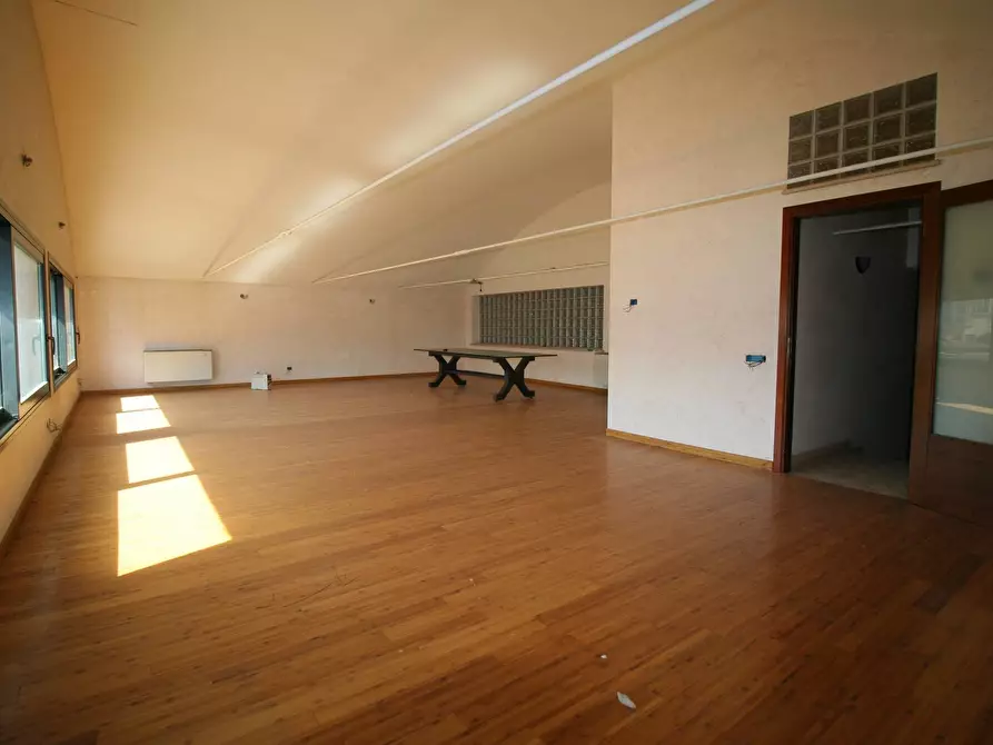 Immagine 12 di Capannone industriale in vendita  in Via Donatello a Civita Castellana