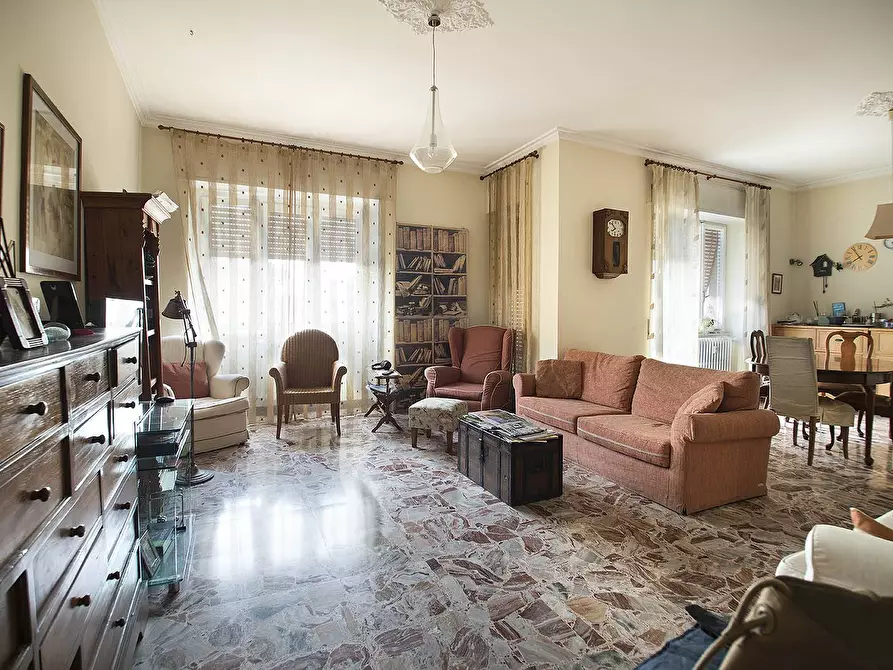 Immagine 1 di Appartamento in vendita  in Via Vittorio Veneto a Viterbo