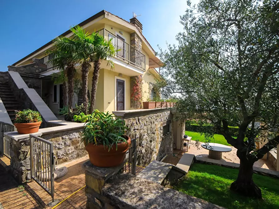 Immagine 5 di Villa in vendita  in SCARIO  - GOLFO DI POLICASTRO a Santa Marina