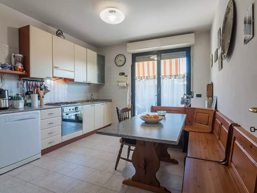 Immagine 6 di Appartamento in vendita  in Via Ravel a Cattolica