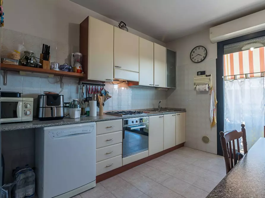 Immagine 7 di Appartamento in vendita  in Via Ravel a Cattolica