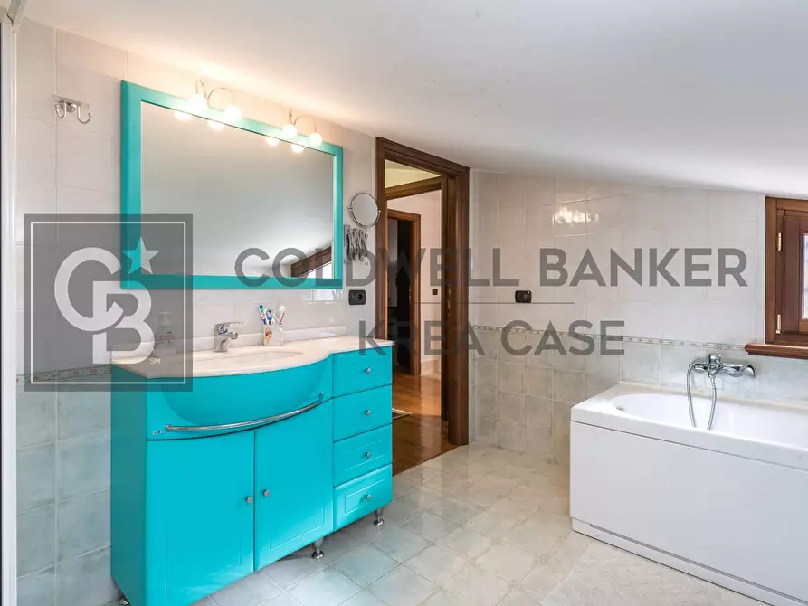 Immagine 26 di Villa in vendita  in Via Enrico Fermi 38 a Frascati