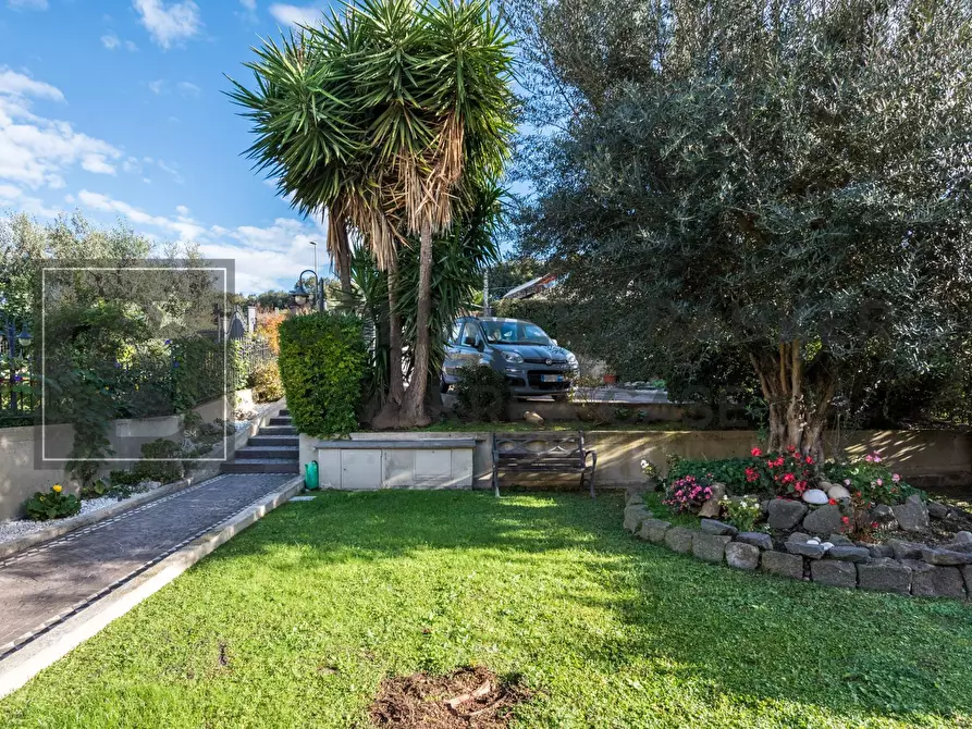 Immagine 45 di Villa in vendita  in Via Enrico Fermi 38 a Frascati