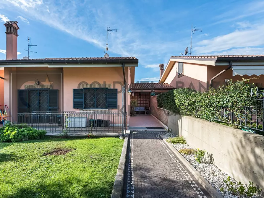 Immagine 46 di Villa in vendita  in Via Enrico Fermi 38 a Frascati