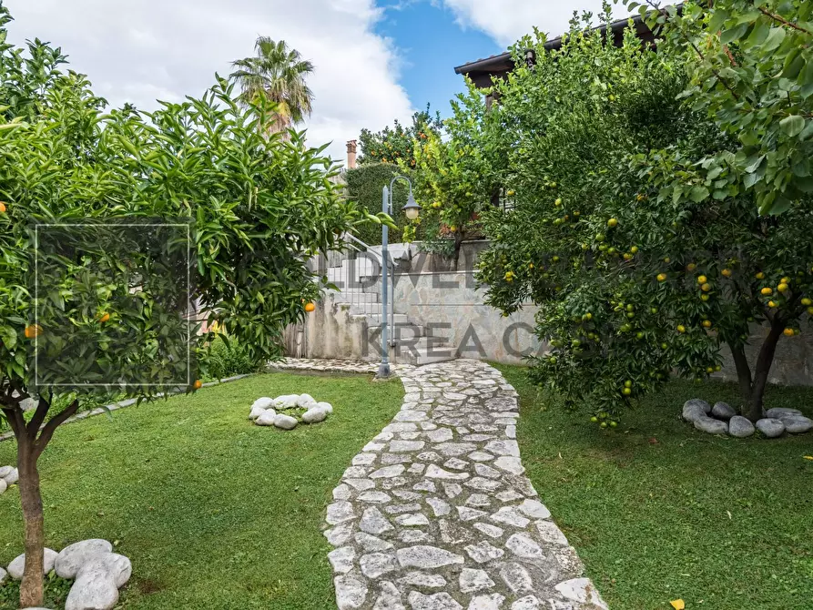 Immagine 48 di Villa in vendita  in Via Enrico Fermi 38 a Frascati