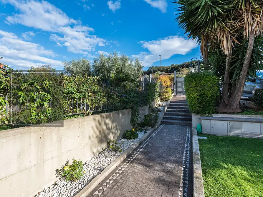 Immagine 49 di Villa in vendita  in Via Enrico Fermi 38 a Frascati