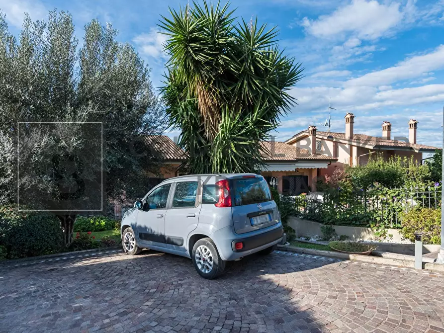 Immagine 51 di Villa in vendita  in Via Enrico Fermi 38 a Frascati