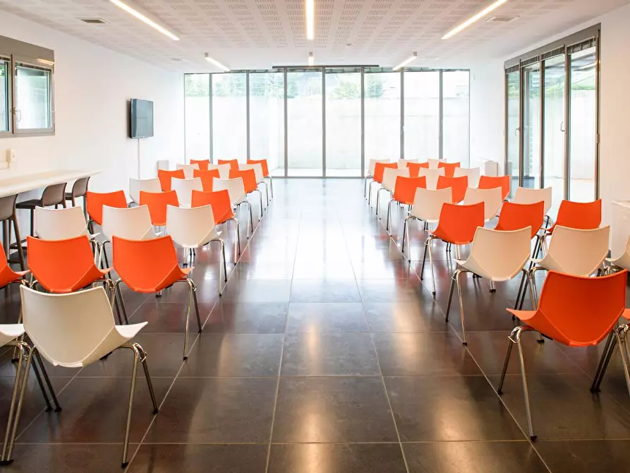 Immagine 10 di Ufficio in affitto  in Corso Barolo 48 a Alba