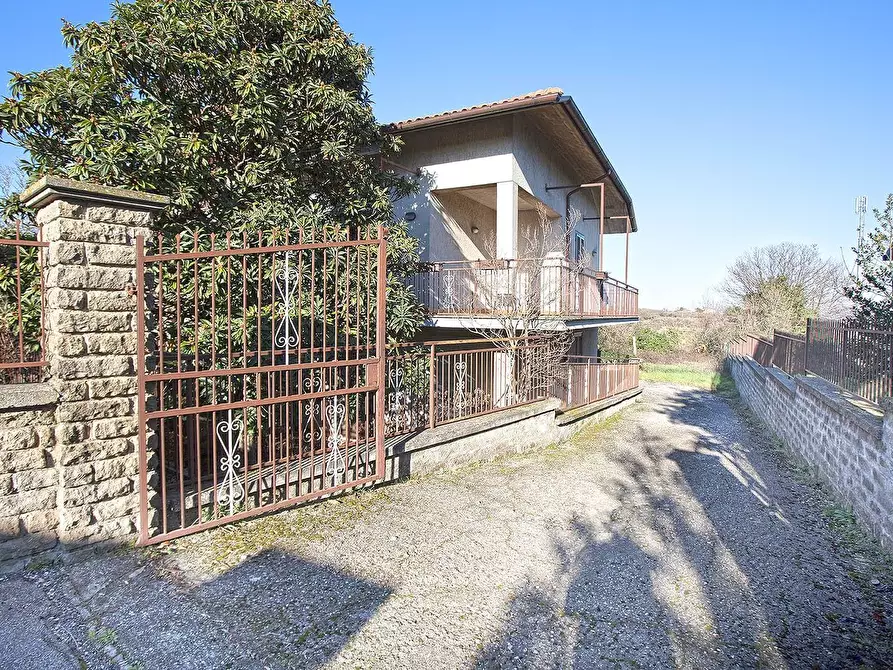 Immagine 1 di Casa semindipendente in vendita  in Località Casotto a Caprarola