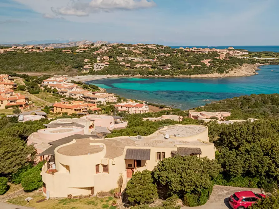 Immagine 1 di Appartamento in vendita  in Cala de Flores Porto Cervo Costa Smeralda snc a Arzachena