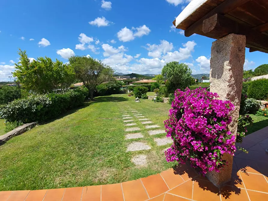 Immagine 7 di Casa semindipendente in vendita  in Via Darsena a Arzachena