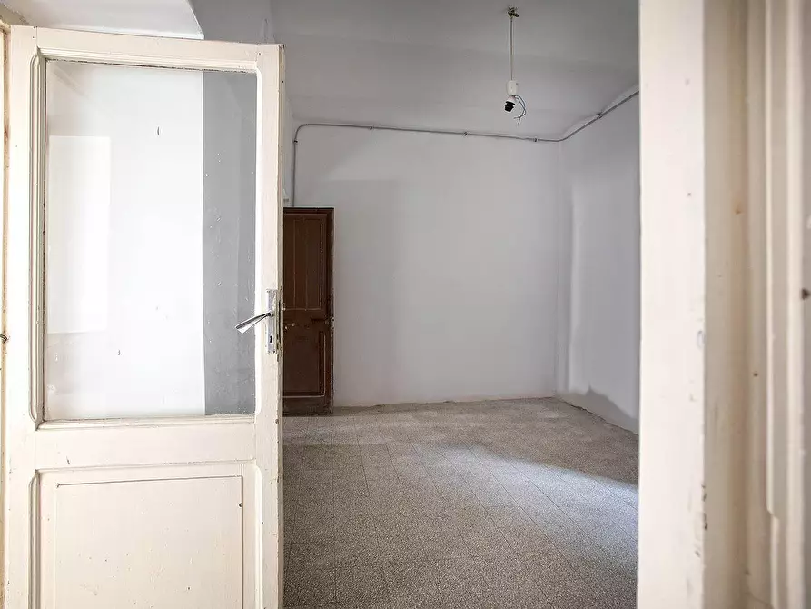 Immagine 7 di Appartamento in vendita  in Via Cardinal de Gambara a Viterbo