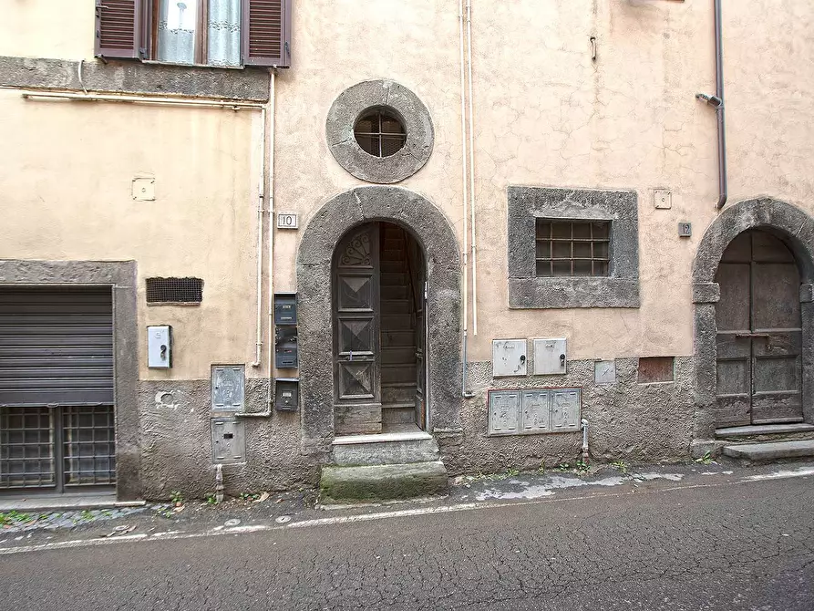 Immagine 10 di Appartamento in vendita  in Via Cardinal de Gambara a Viterbo