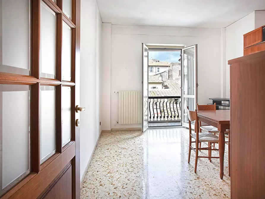 Immagine 1 di Appartamento in vendita  in Via delle Piagge a Viterbo