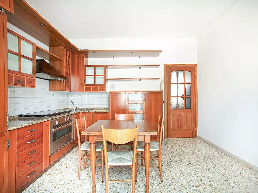 Immagine 1 di Appartamento in vendita  in Via delle Piagge a Viterbo