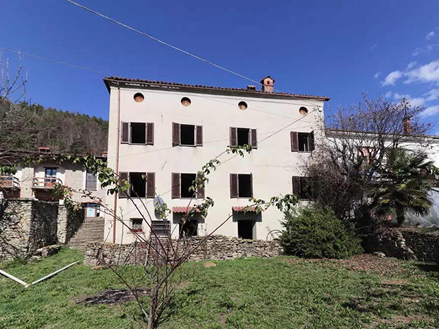 Immagine 1 di Casa semindipendente in vendita  in Borgata Garombo 22 a Barolo
