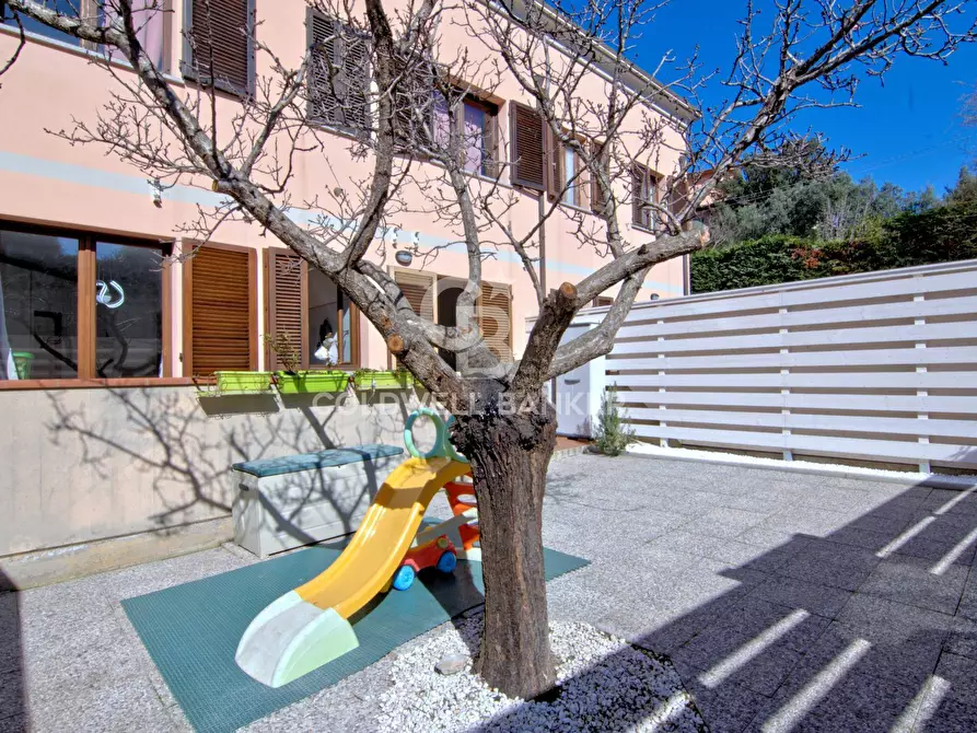 Immagine 1 di Appartamento in vendita  in Via Enrico De Nicola a Portoferraio
