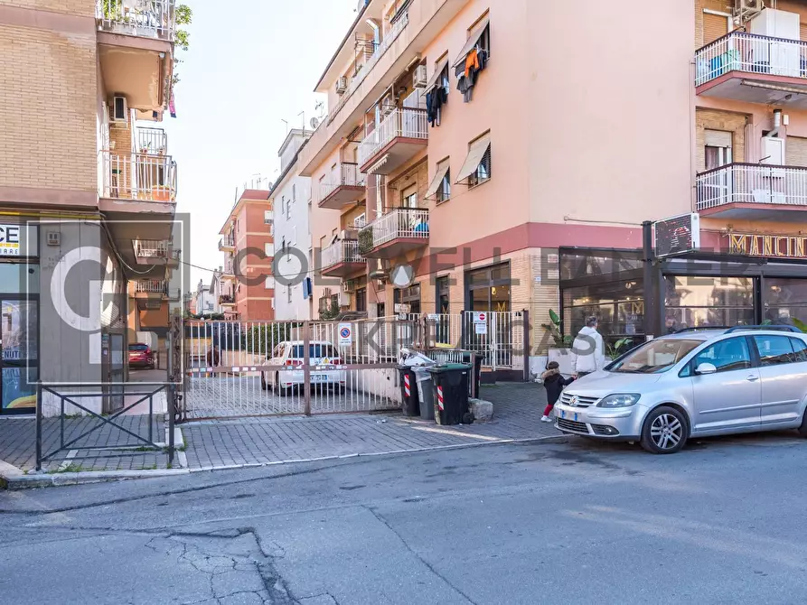 Immagine 1 di Box auto in affitto  in Via di Morena 80 a Ciampino