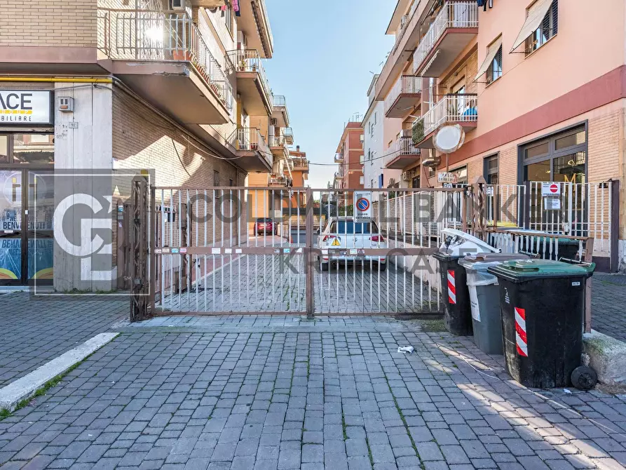 Immagine 3 di Box auto in affitto  in Via di Morena 80 a Ciampino