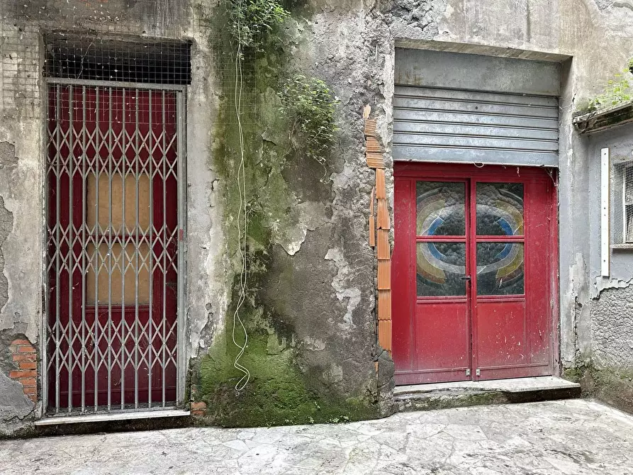 Immagine 3 di Negozio in vendita  in Via Orologio Vecchio 59 a Viterbo