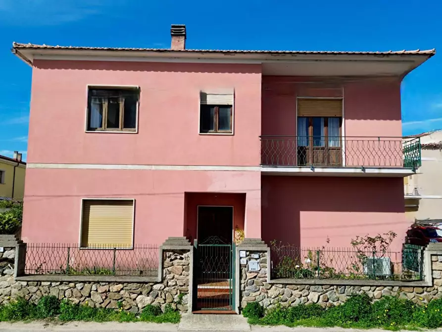 Immagine 1 di Casa indipendente in vendita  in VIA VASARI 21 a Olbia