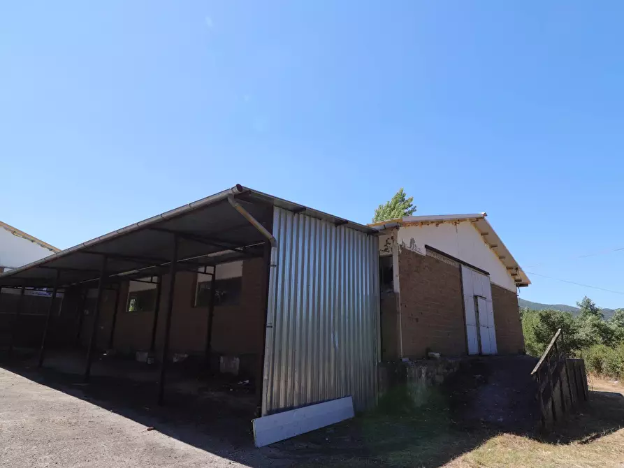 Immagine 13 di Capannone industriale in vendita  in Strada 151 Ortana snc a Soriano Nel Cimino