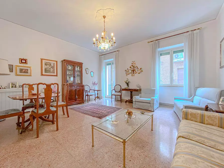 Immagine 1 di Appartamento in affitto  in Via Garibaldi a Viterbo